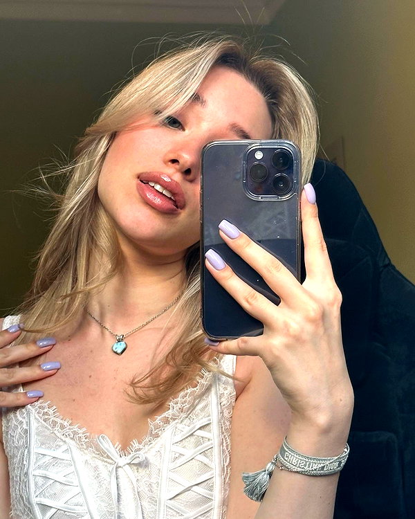 avestanova instagram image archive image