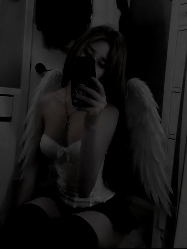 emeurie instagram image archive image