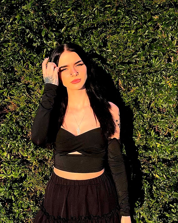 alice_hez instagram image archive image