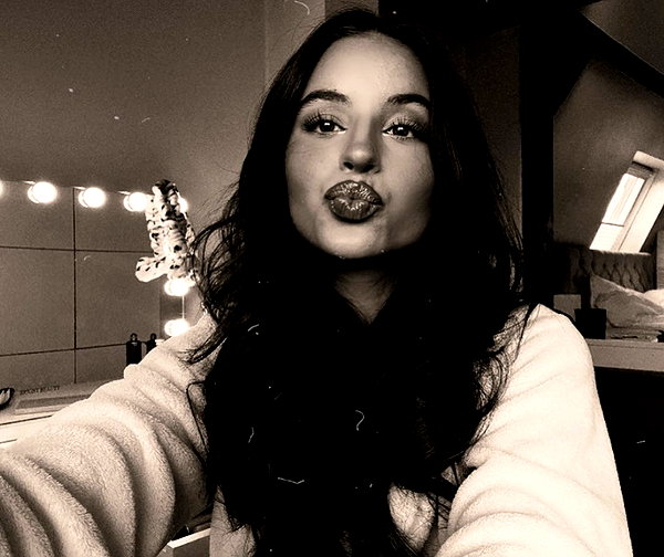 zoeliss instagram image archive image