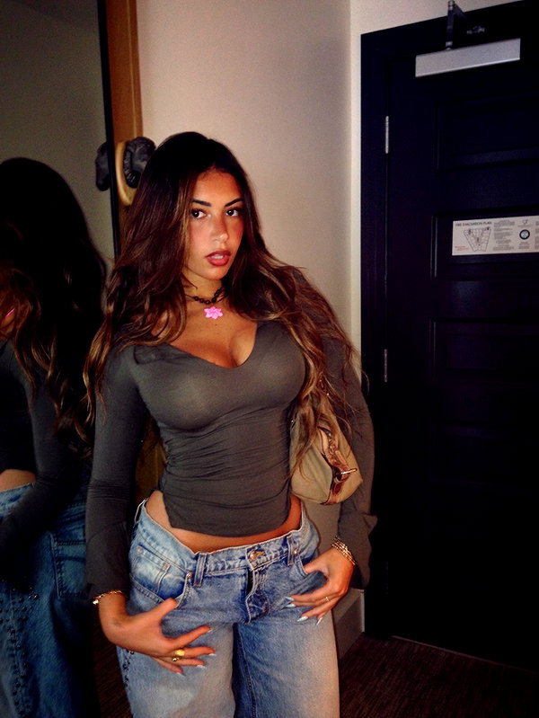gabimfmoura instagram image archive image