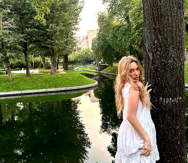 avestanova instagram image archive image