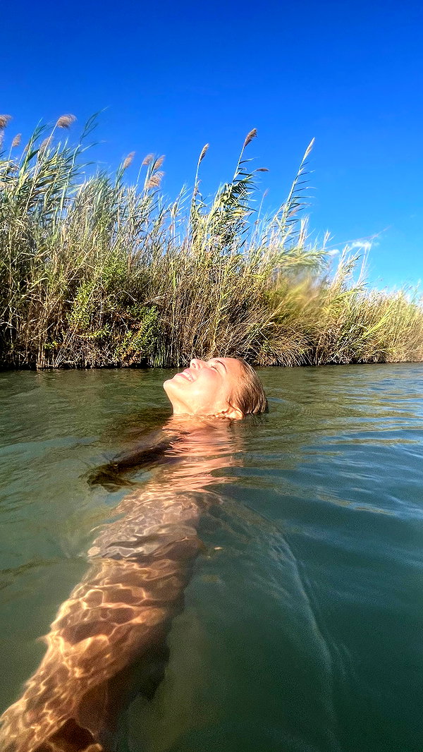 mishel_d_ instagram image archive image