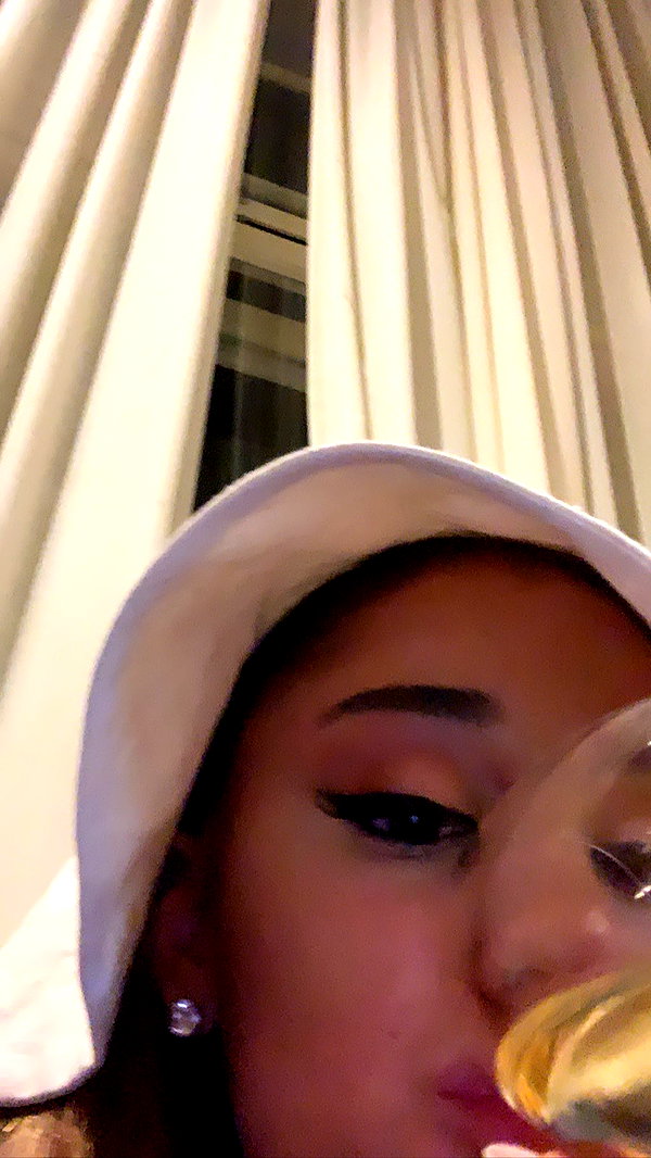 arianagrande instagram image archive image