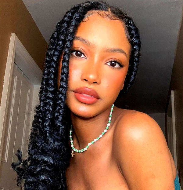 baddiesessence instagram image archive image