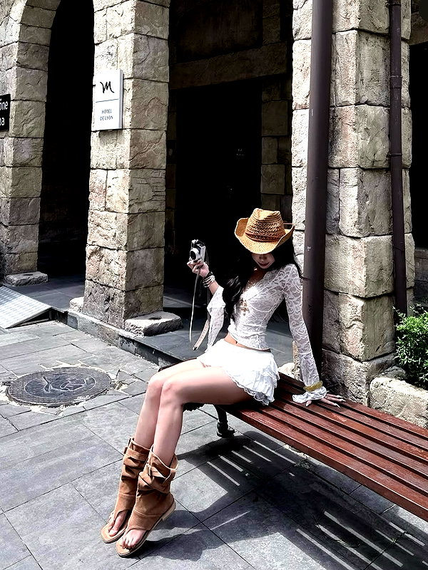 lyhythuedoxinh instagram image archive image