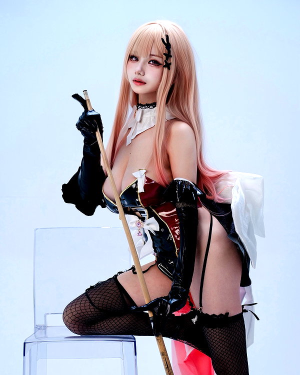 xier_cos instagram image archive image