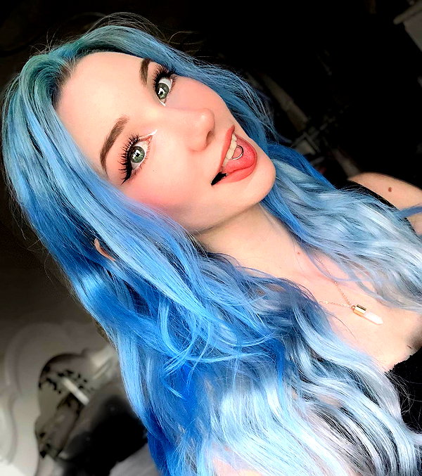 danielle.mercedie instagram image archive image