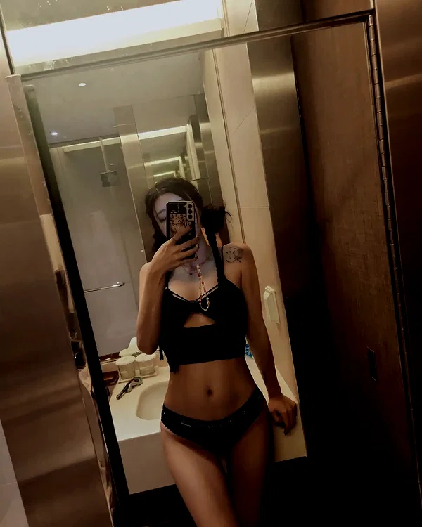 bora__look instagram image archive image