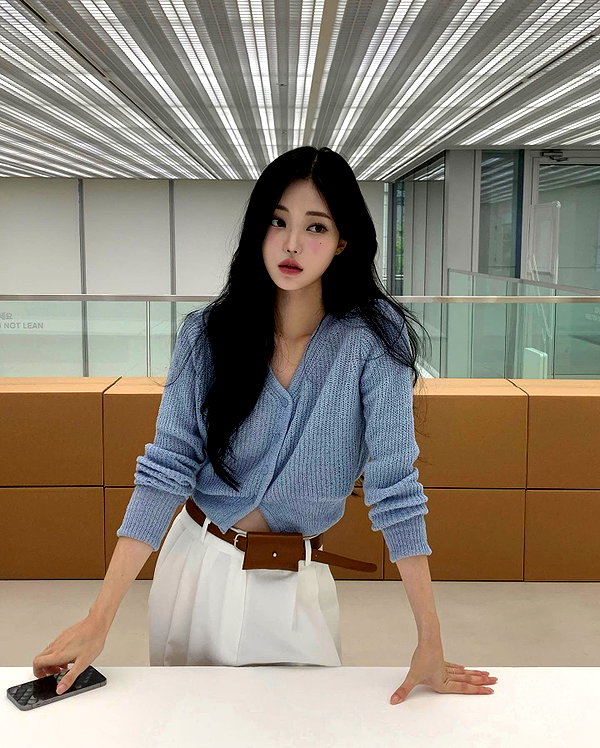 daxbin instagram image archive image