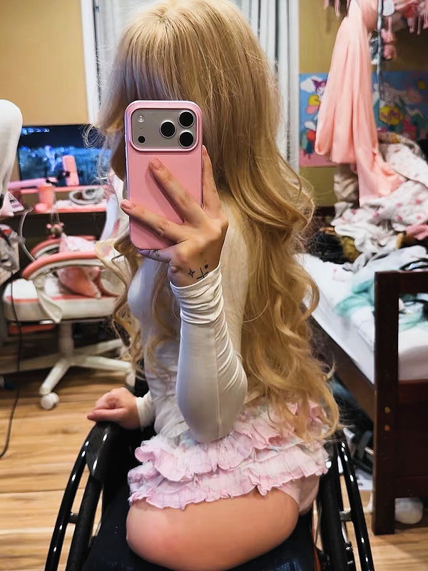 nolegsgirl instagram image archive image