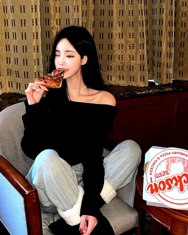 daxbin instagram image archive image