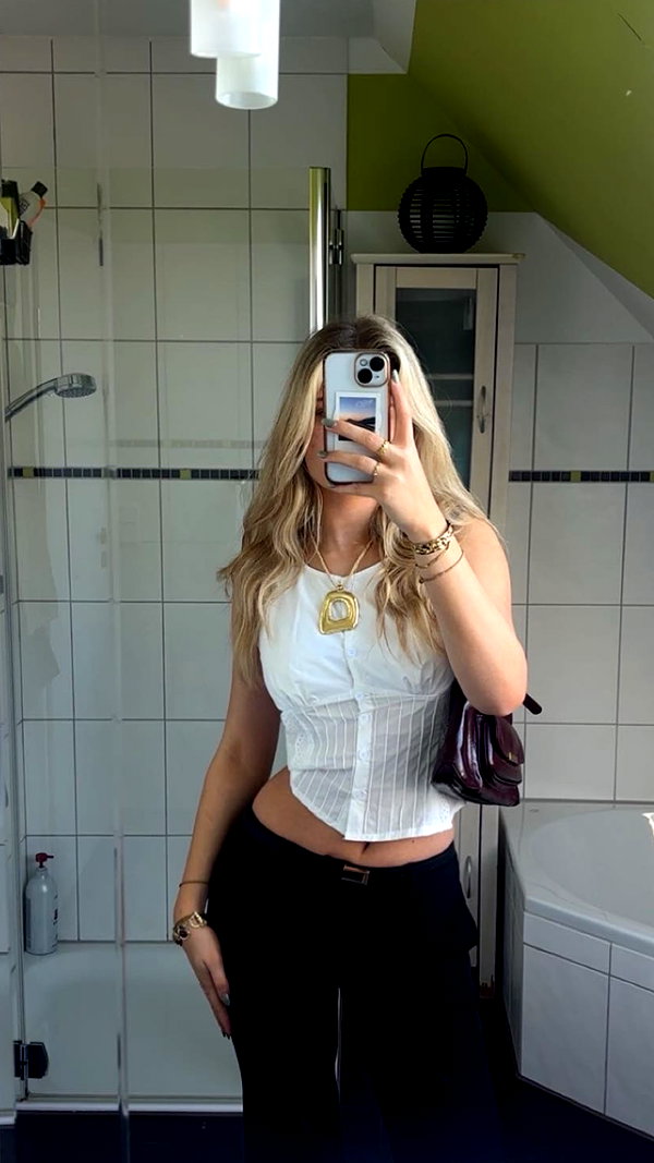 Archived image from @alina_mtsn on Instagram