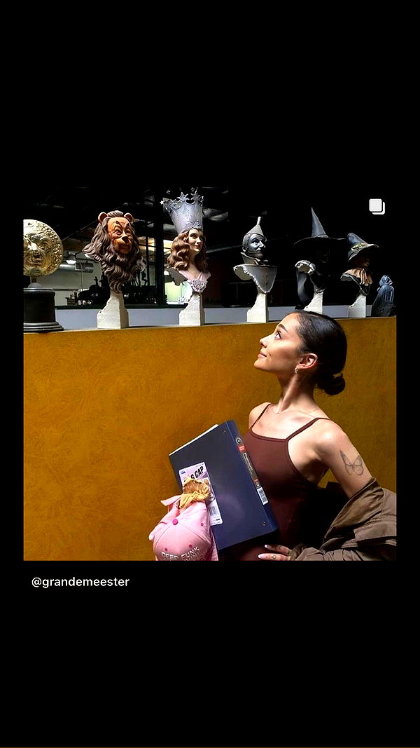 arianagrande instagram image archive image