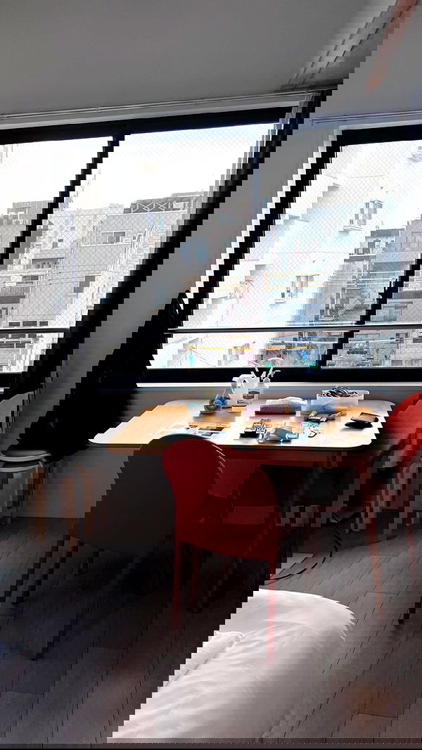 leonanaomii image ~ Altpins