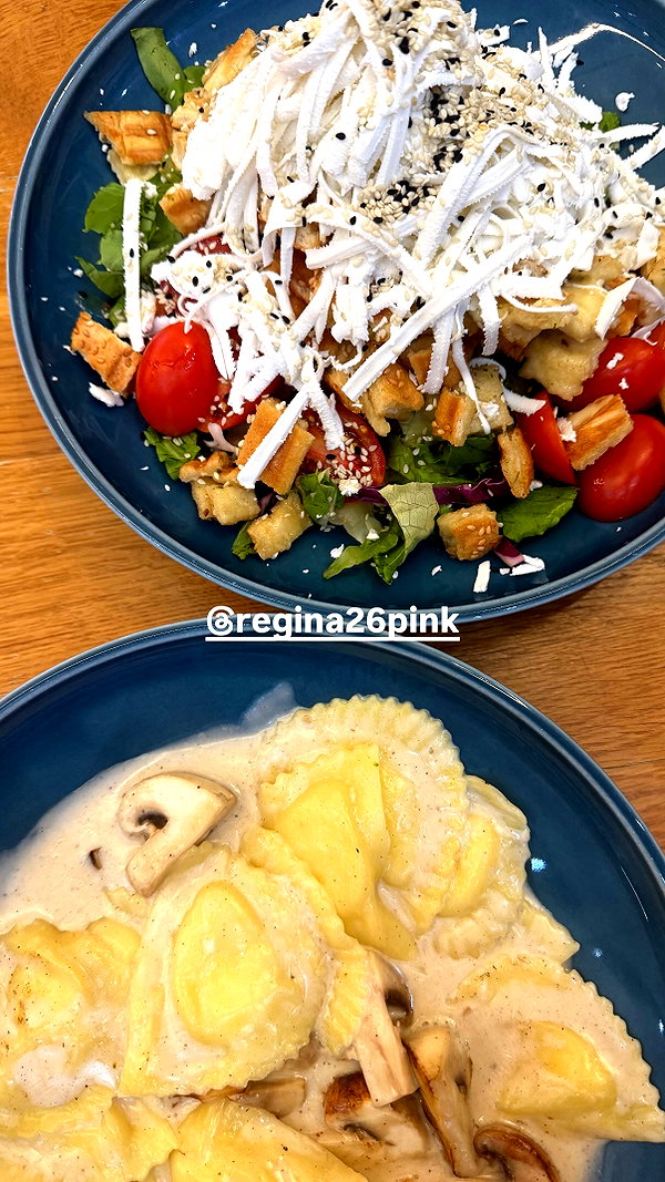 Archived image from @notchicore on Instagram