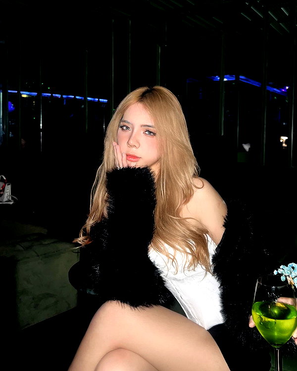lyhythuedoxinh instagram image archive image