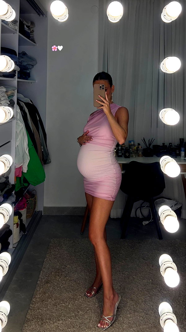 barzomer instagram image archive image