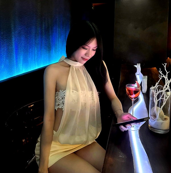 lyhythuedoxinh instagram image archive image