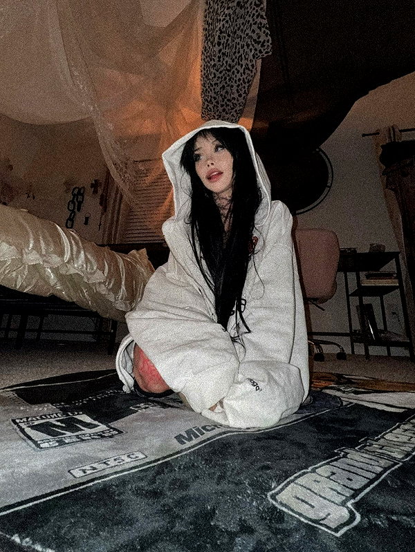 zommmbri instagram image archive image