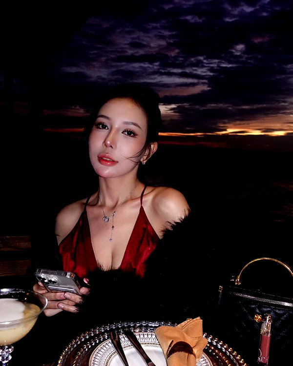 lyhythuedoxinh instagram image archive image