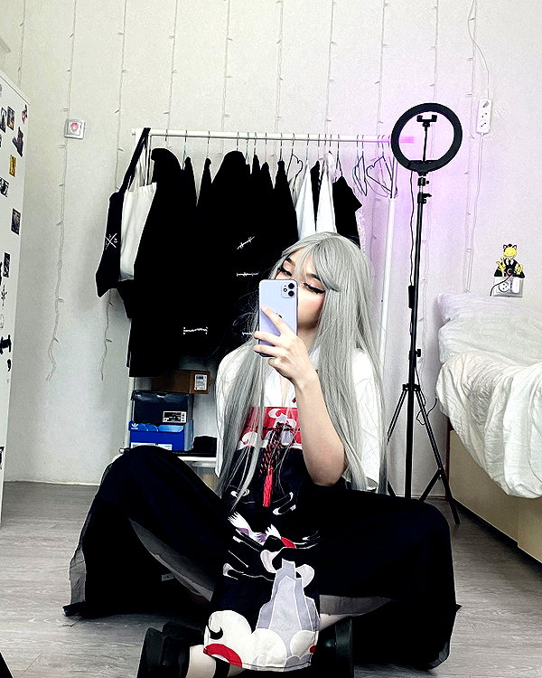 glowmoonshorty instagram image archive image