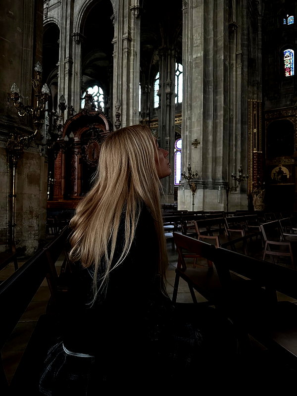 avestanova instagram image archive image