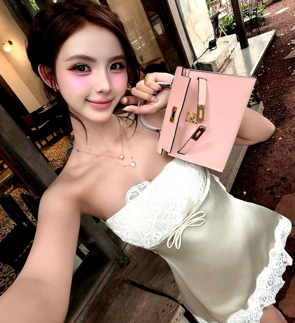 lyhythuedoxinh instagram image archive image