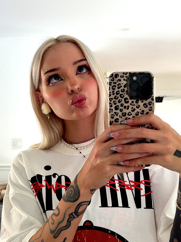 peachtoot.plz instagram image archive image