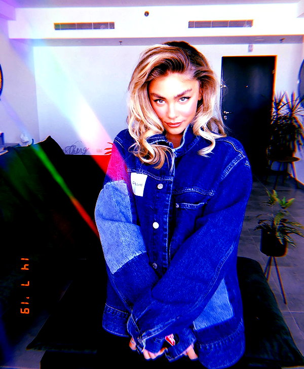 maya.keyy instagram image archive image