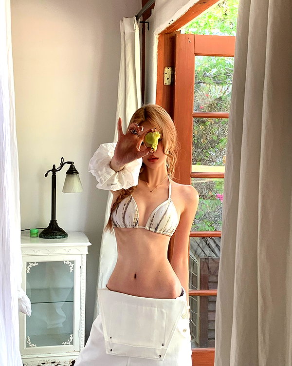 daxbin instagram image archive image