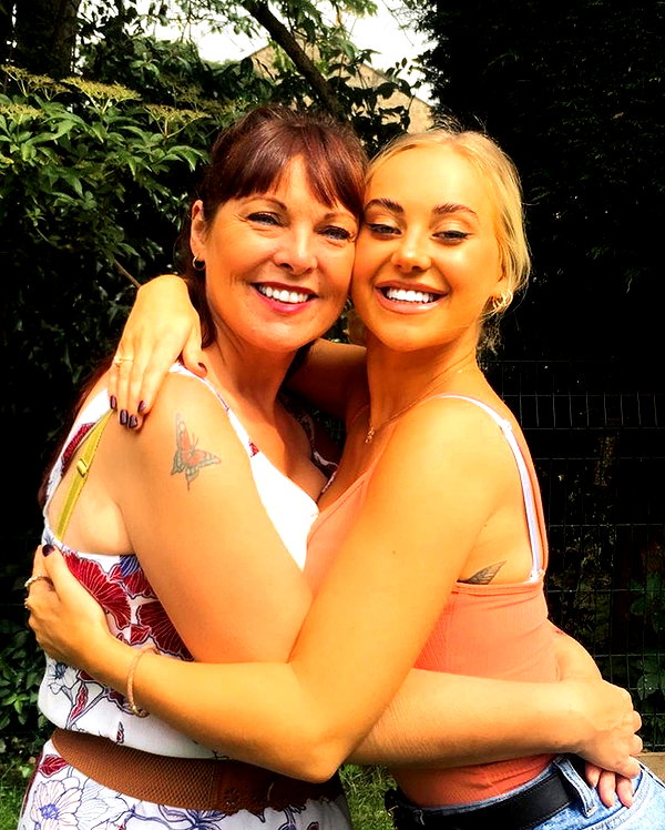 rhiannonbluee instagram image archive image