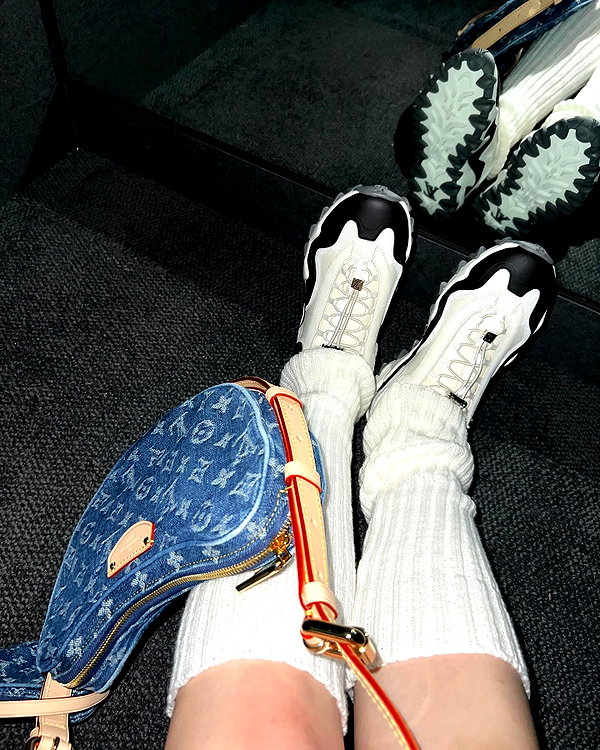 hhh.e_c.v instagram image archive image