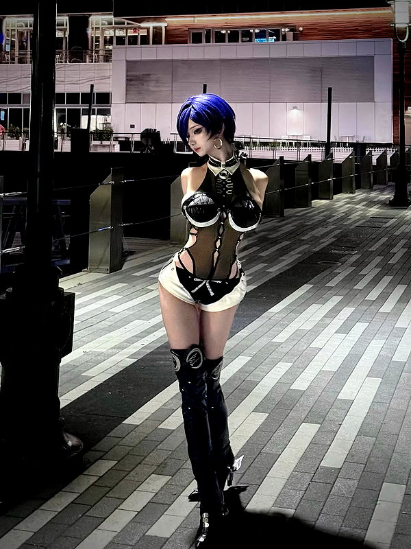 xier_cos instagram image archive image