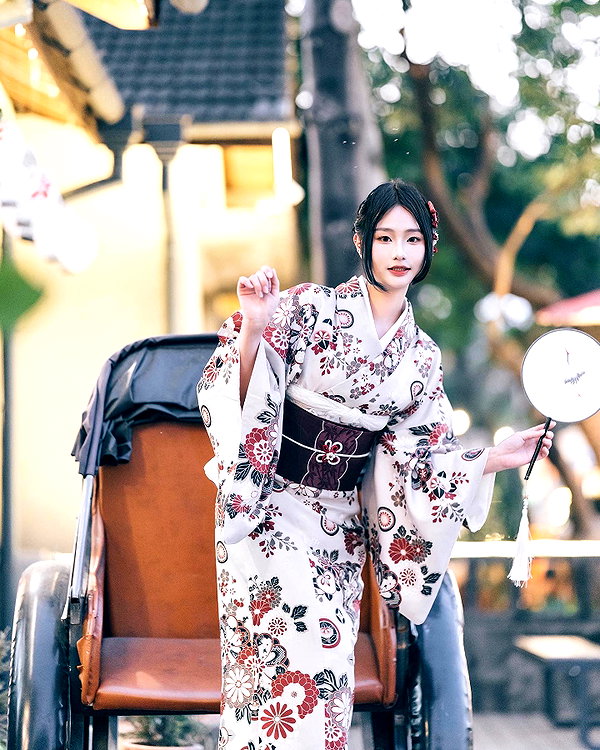 lai_931201 instagram image archive image