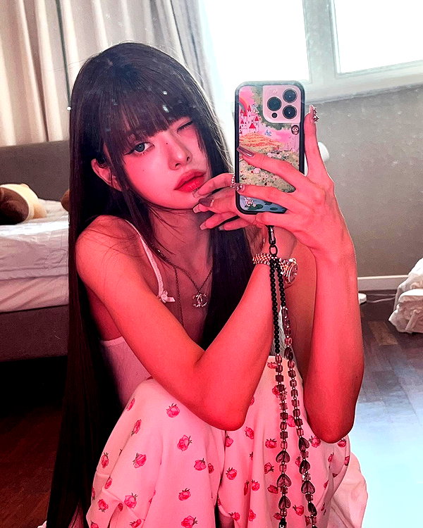 dear.zia instagram image archive image