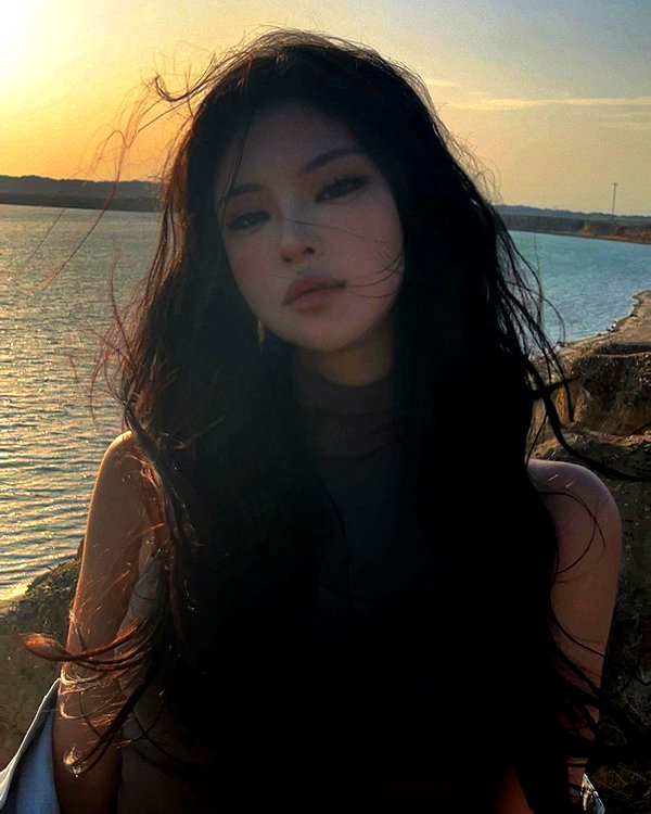 ll.lu1s instagram image archive image