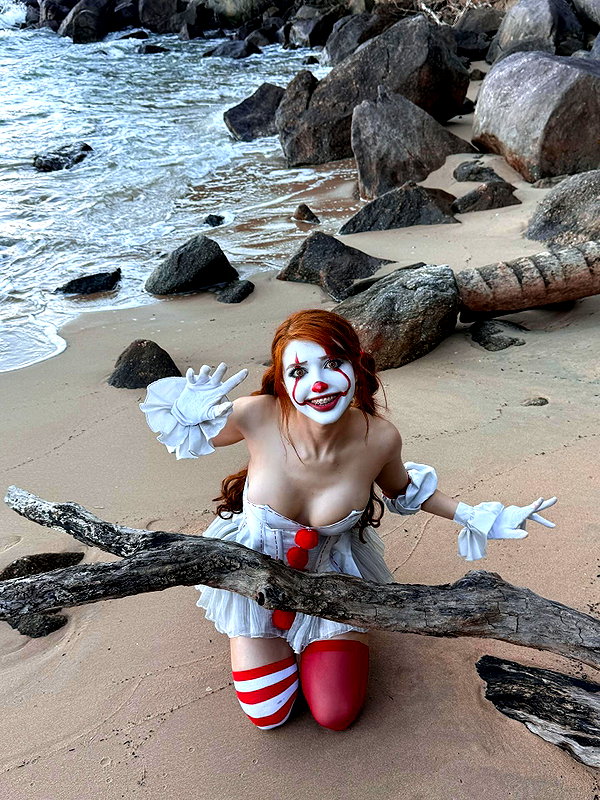 elowen.fawn instagram image archive image