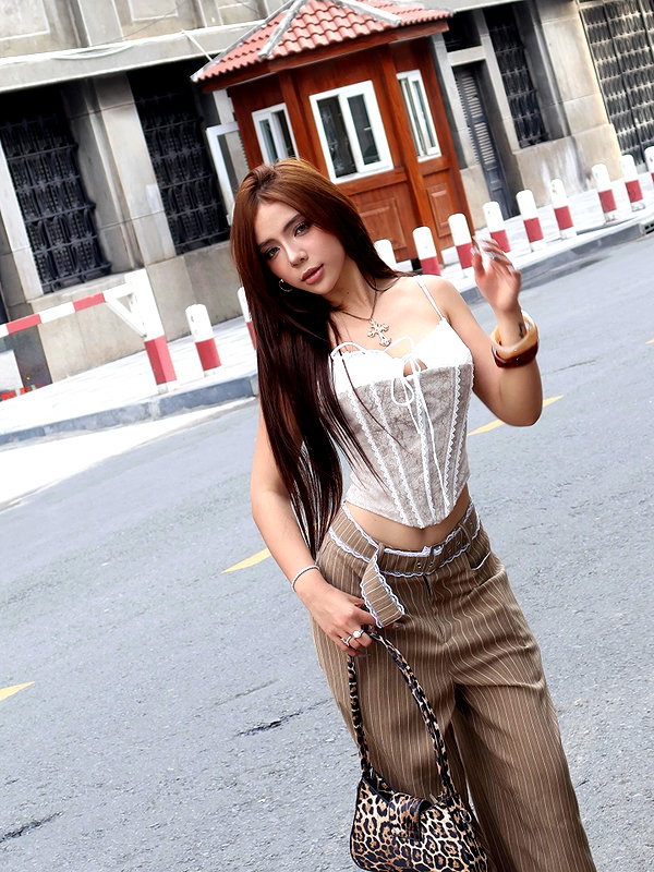 lyhythuedoxinh instagram image archive image
