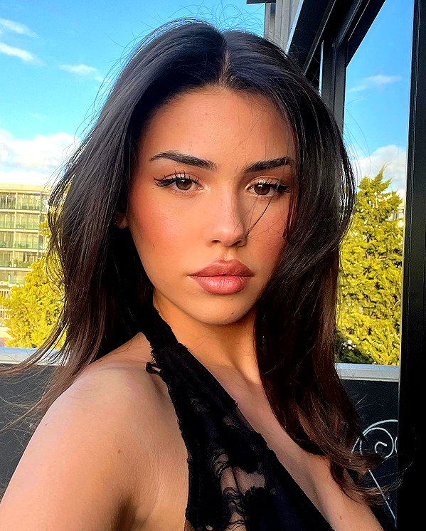 leahhalton instagram image archive image