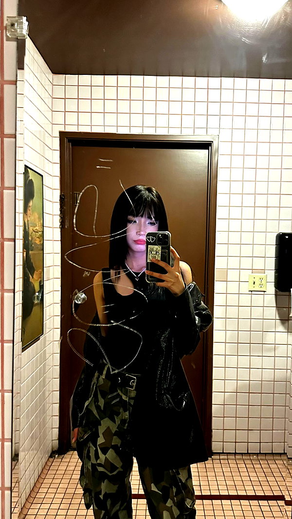 meowriff_ instagram image archive image