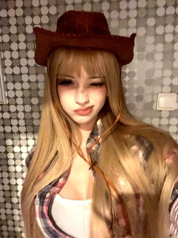 chrisstinalekss instagram image archive image