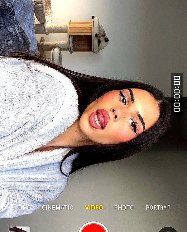leahhalton instagram image archive image