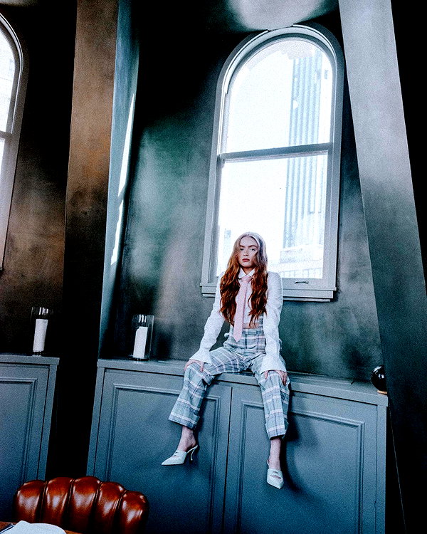sadiesink_ instagram image archive image