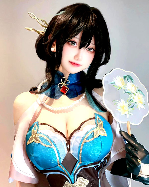 gallery_cosplayer instagram image archive image