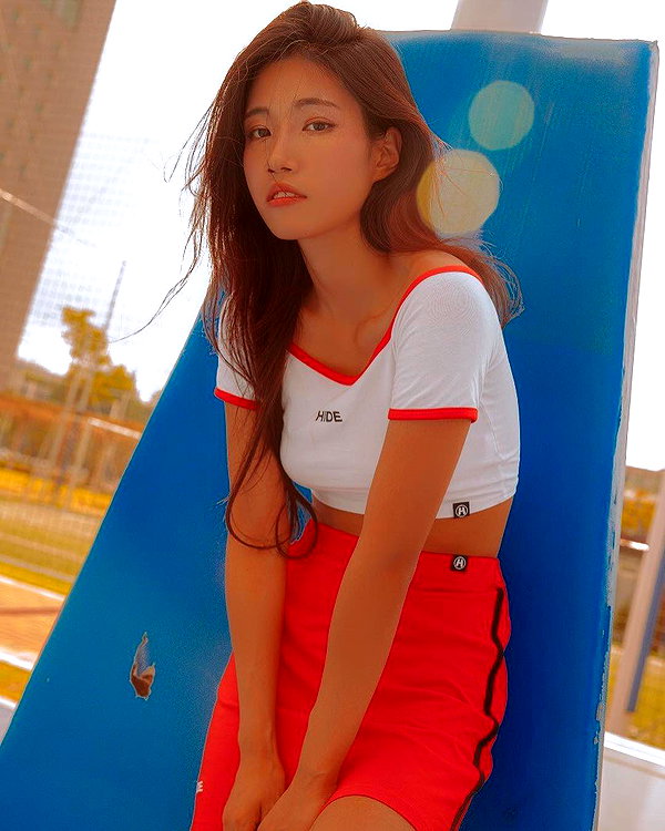 bora__look instagram image archive image