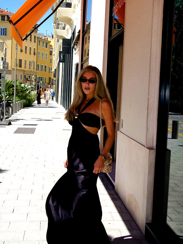 annezivi instagram image archive image
