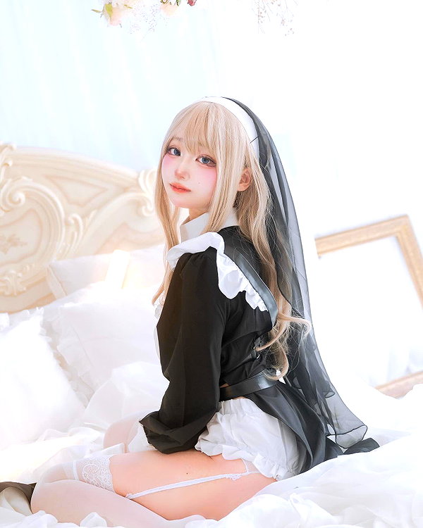 purinn_cos instagram image archive image