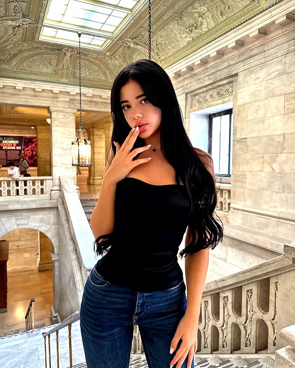 vanessa.rhd instagram image archive image