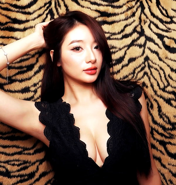 lyhythuedoxinh instagram image archive image